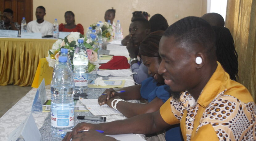 RENFORCEMENT DES CAPACITÉS DES LEADERS COMMUNAUTAIRES DES QUARTIERS CIBLES DU PROJET AQP II A LA PROMOTION AUPRES DES CTD DE LEUR INITIATIVES D&rsquo;AMELIORATION DU CADRE VIE.