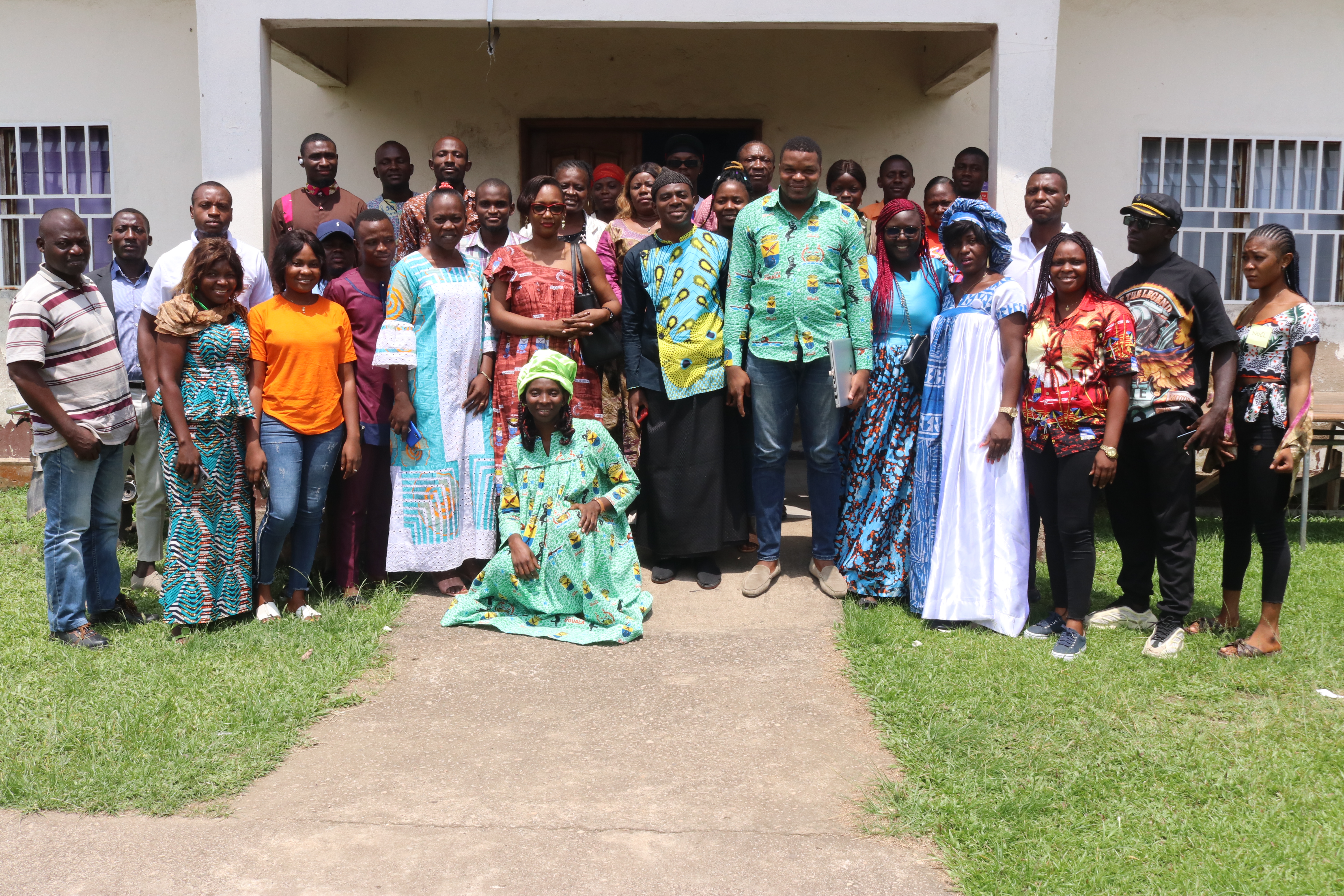 LA COMMUNAUTE URBAINE DE DOUALA (CUD) ET LE MINISTERE DE L&rsquo;HABITAT ET DU DEVELOPPEMENT URBAIN (MINHDU), AUX COTES DU CODAS CARITAS DOUALA POUR SENSIBILISER ET RENFORCER LES CAPACITES DES LEADERS COMMUNAUTAIRES.